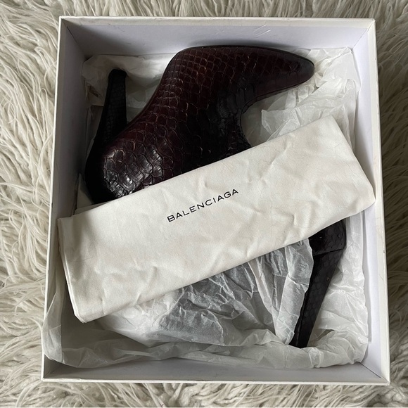 Balenciaga Brown Python Snake Leather Pointed Toe Heeled Ankle Bootie Size 39 - Picture 9 of 11